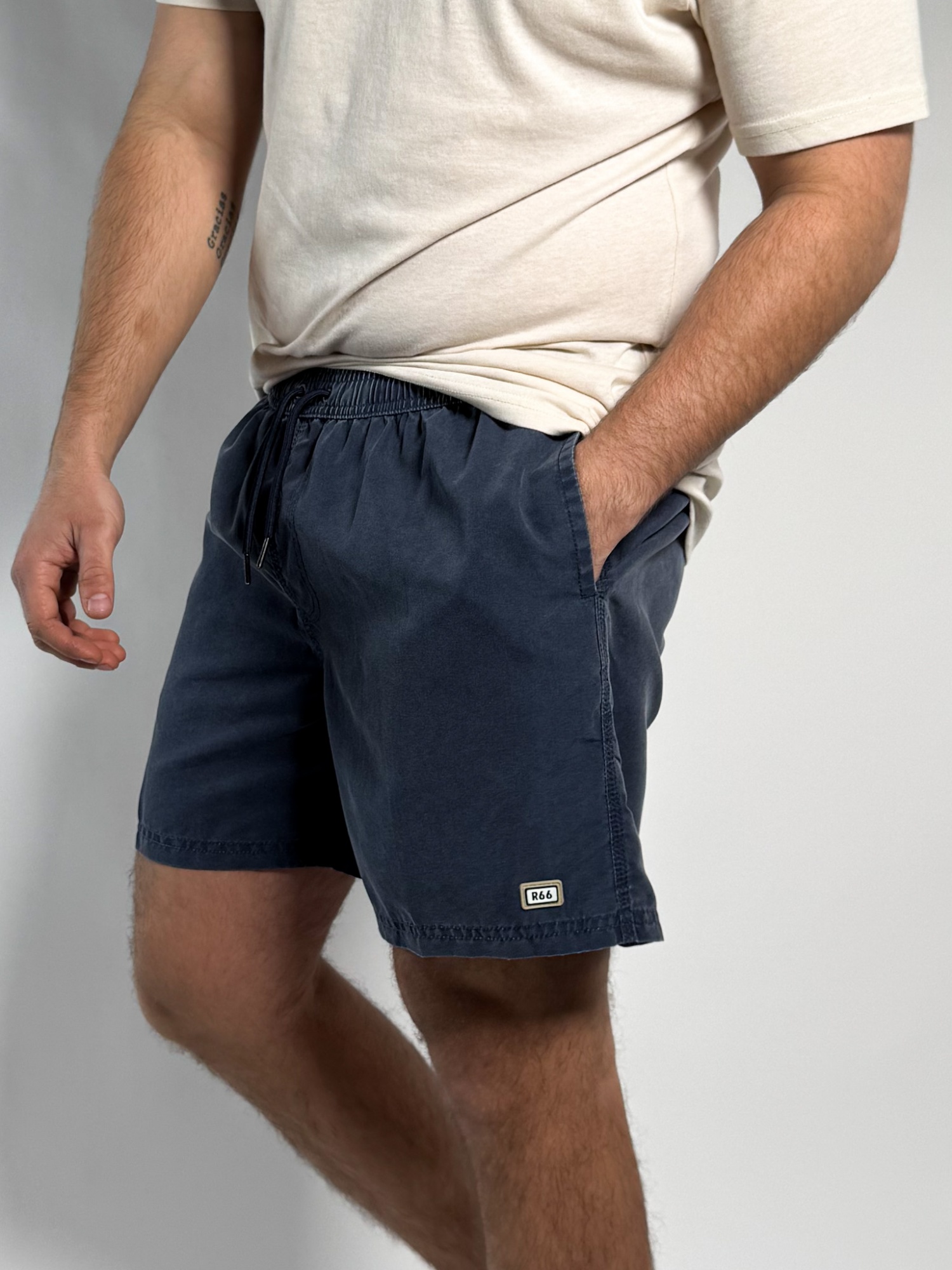 Short de baño liso Acid Wash Avici