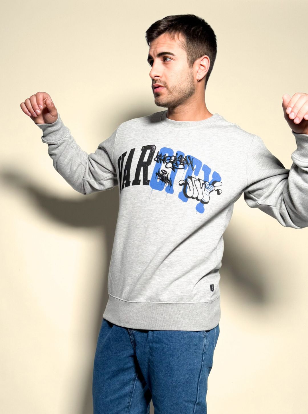 Buzo cuello a la base estampado Rami 