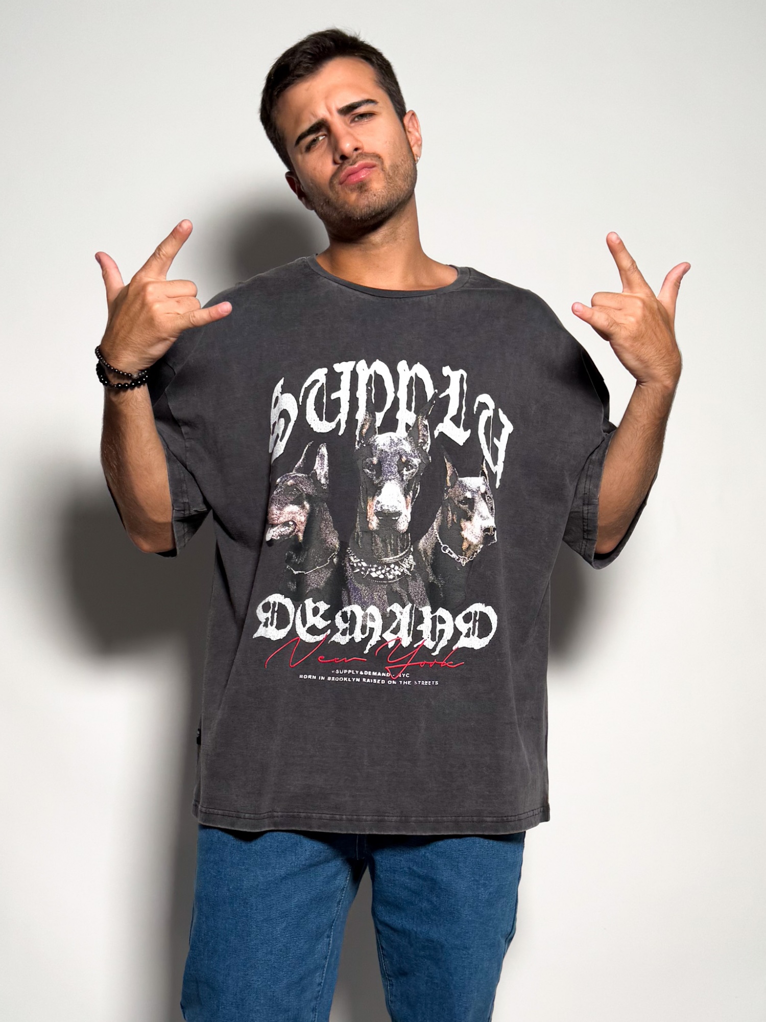 Remera oversize con estampas Efrain 